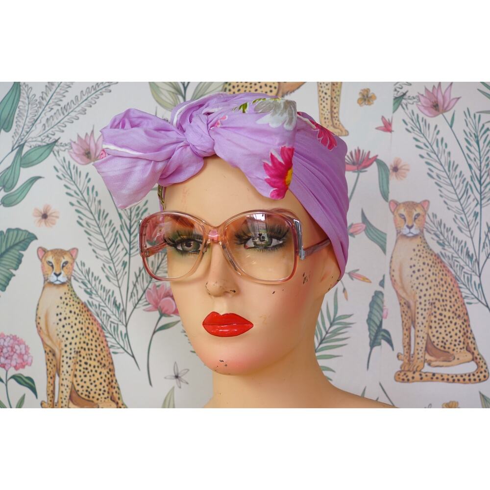 Vintage 1970s Versailles Sunglasses USA 53-16 Drop Temple Retro Grandma Chic